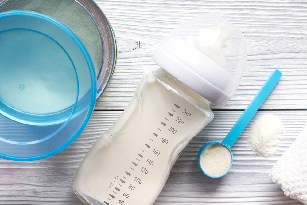 baby formula in powder and liquid format